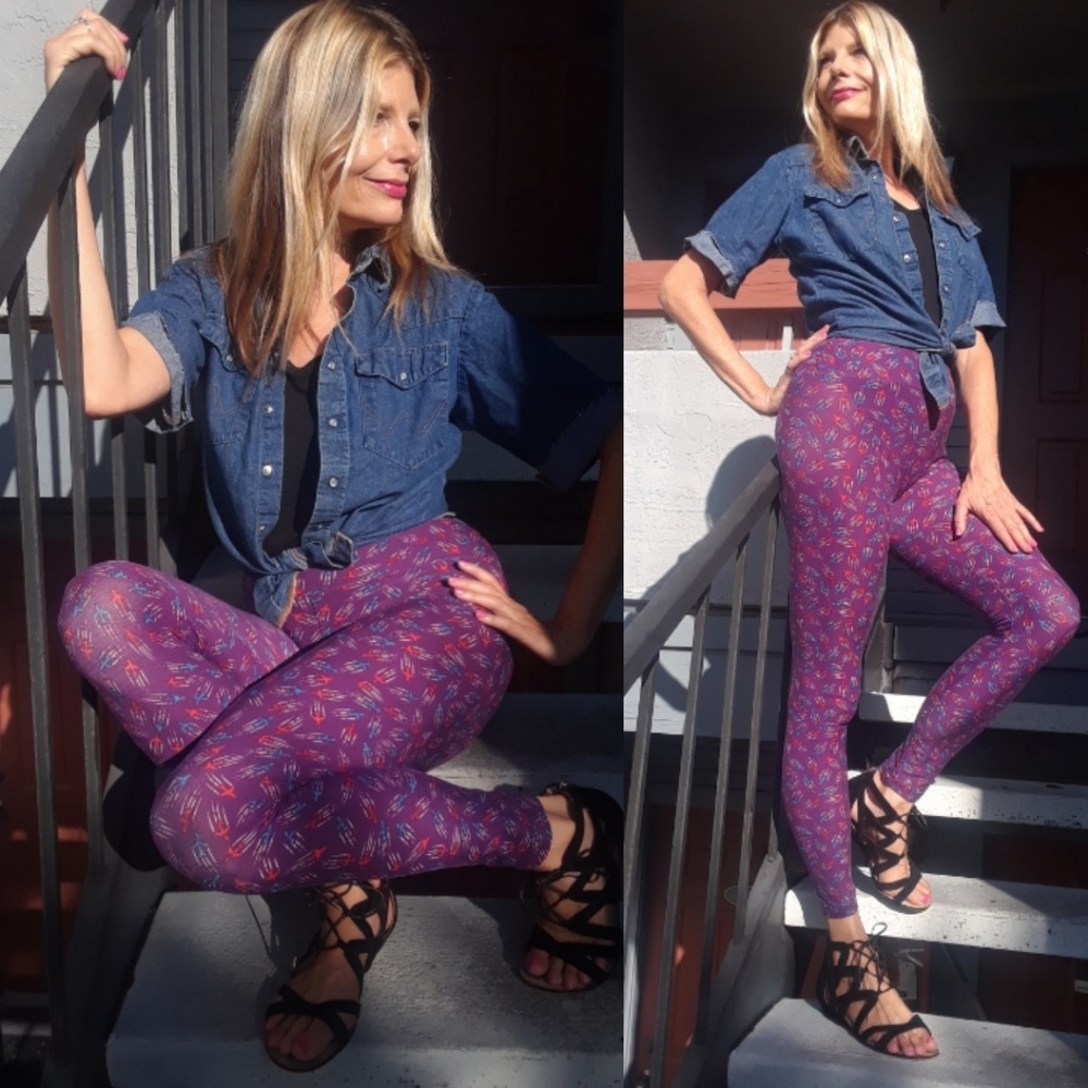 New Lularoe Purple leggings Airplanes One Size